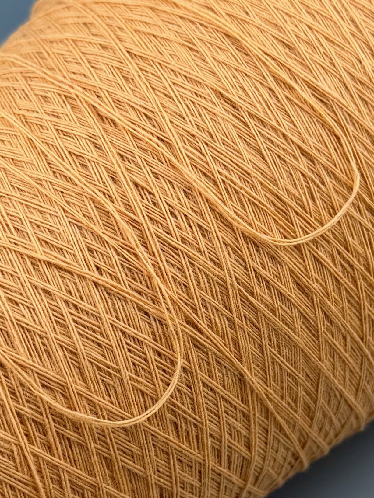 Papi Fabio Dorothy 1/15500 (770m/100g) - Leine Merino, Cachemire Beige caramélisé 2319